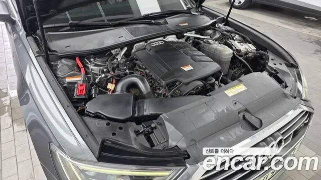 Audi A6 2021 — ფოტო 2/35
