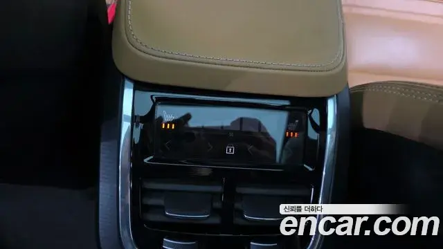 Volvo XC90 2020 — Şəkil 9/20