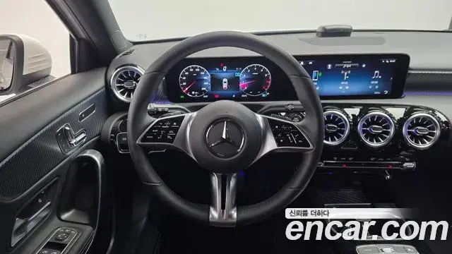 Mercedes-Benz A-Class 2025 — Şəkil 16/31