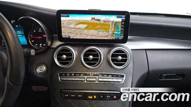 Mercedes-Benz C-Class 2019 — Фото 12/20