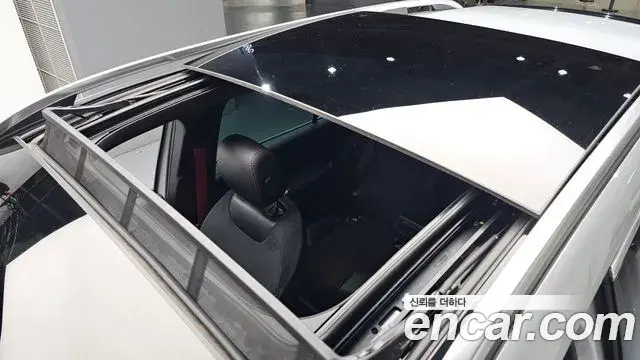 Mercedes-Benz GLB-Class 2021 — Photo 2/34