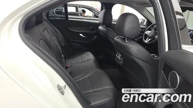 Mercedes-Benz C-Class 2021 — Şəkil 18/30