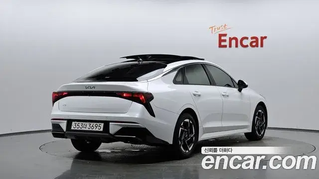 Kia K5 2024 — ფოტო 32/33