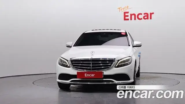 Mercedes-Benz C-Class 2019 — Şəkil 16/30