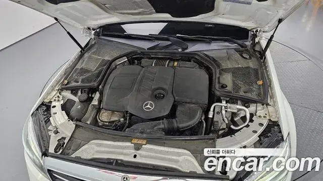Mercedes-Benz C-Class 2019 — Şəkil 7/30
