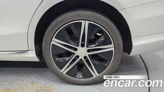 Mercedes-Benz C-Class 2019 — Şəkil 15/30