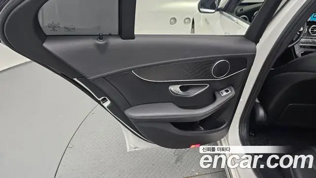 Mercedes-Benz C-Class 2019 — Şəkil 22/30