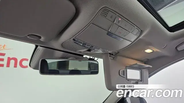Mercedes-Benz C-Class 2019 — Şəkil 27/30