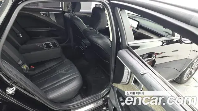 Kia K8 2021 — Şəkil 22/32