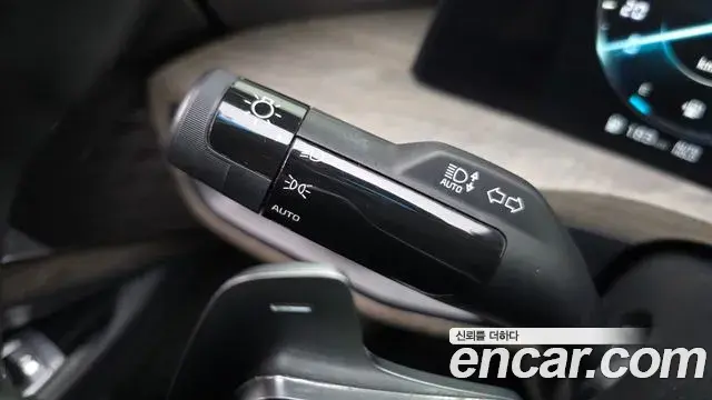 Kia K8 2021 — Şəkil 3/32