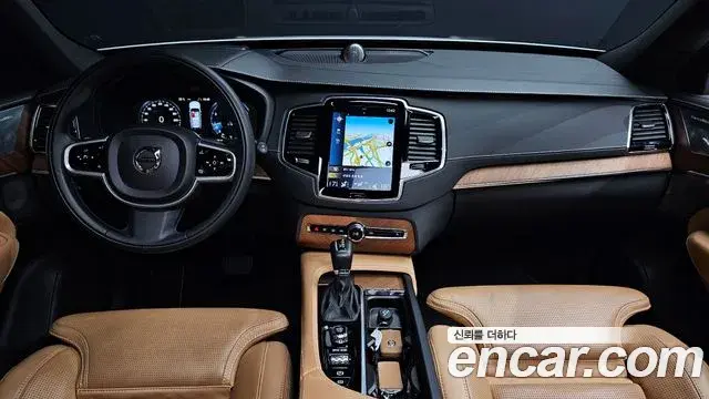 Volvo XC90 2019 — Photo 14/20