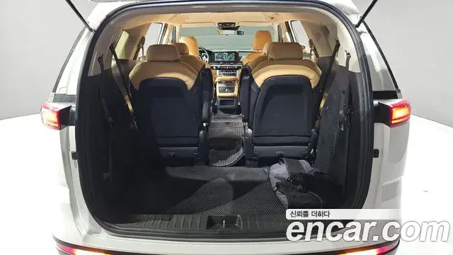 Kia Carnival 2021 — Фото 20/20