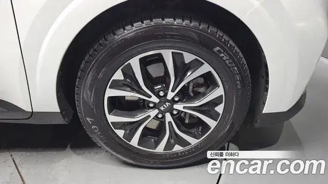 Kia Carnival 2021 — Photo 21/30