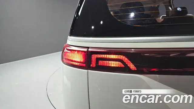 Kia Carnival 2021 — Photo 16/30