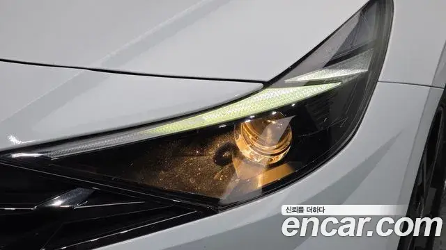 Hyundai The New Avante Hybrid 2023 — Photo 26/30