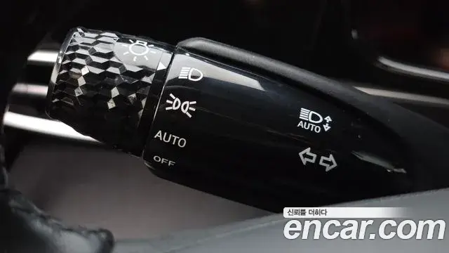 Hyundai The New Avante Hybrid 2023 — Photo 7/30