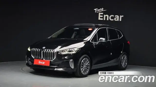 BMW 2 Series Active Tourer 2025 — Фото 1/20