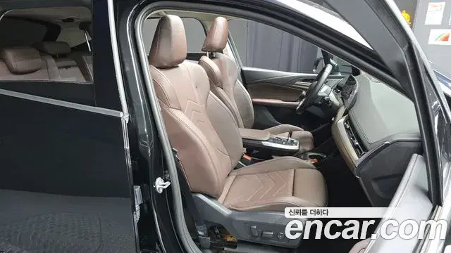 BMW 2 Series Active Tourer 2025 — Фото 11/20