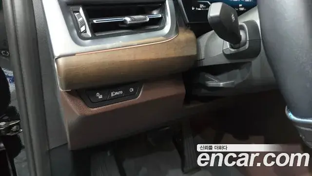 BMW 2 Series Active Tourer 2025 — Фото 14/20
