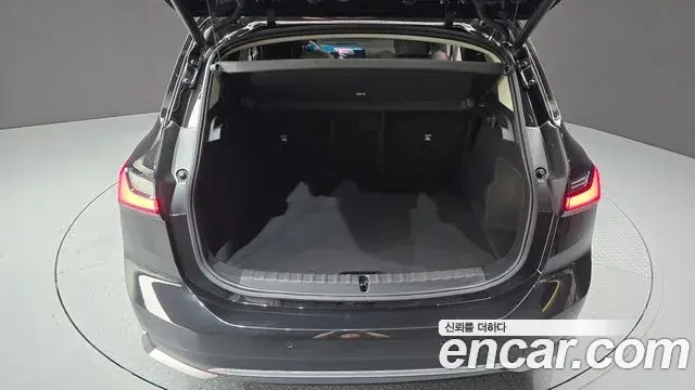 BMW 2 Series Active Tourer 2025 — ფოტო 24/32
