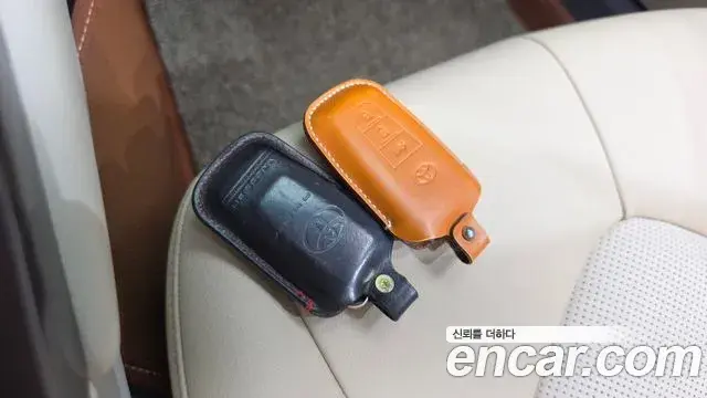 Toyota Camry 2018 — Şəkil 2/31