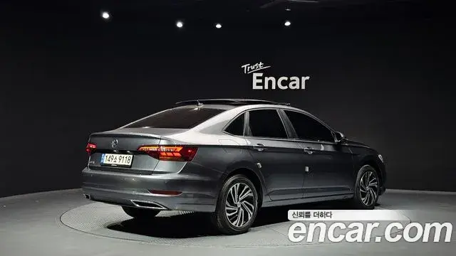 Volkswagen Jetta 2021 — Şəkil 30/33
