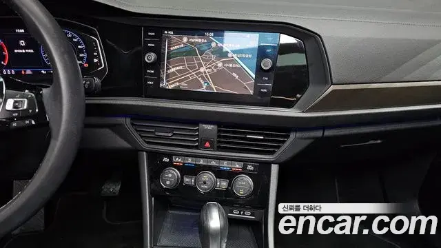 Volkswagen Jetta 2021 — Şəkil 31/33