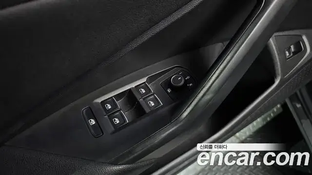 Volkswagen Jetta 2021 — Şəkil 18/33