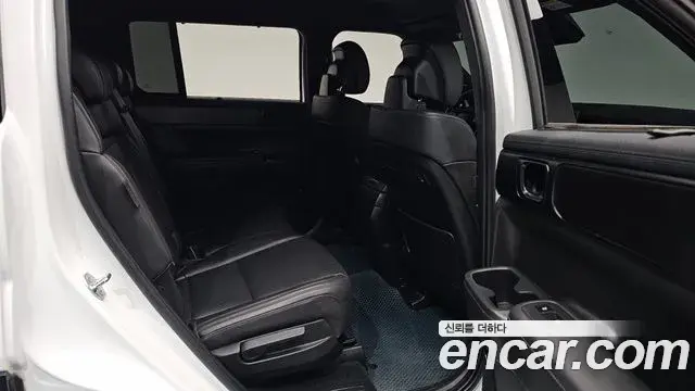 Hyundai Santa Fe 2025 — Photo 37/41