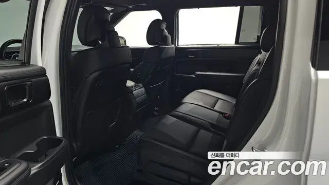 Hyundai Santa Fe 2025 — Photo 27/41