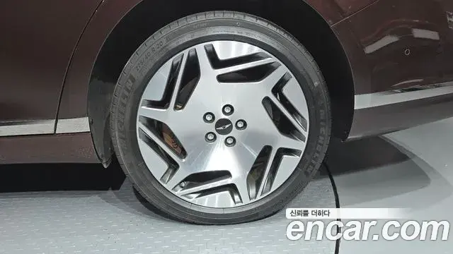 Genesis G90 2022 — Şəkil 17/36