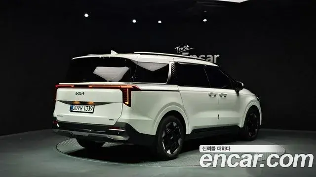 Kia Carnival 2024 — Photo 23/48