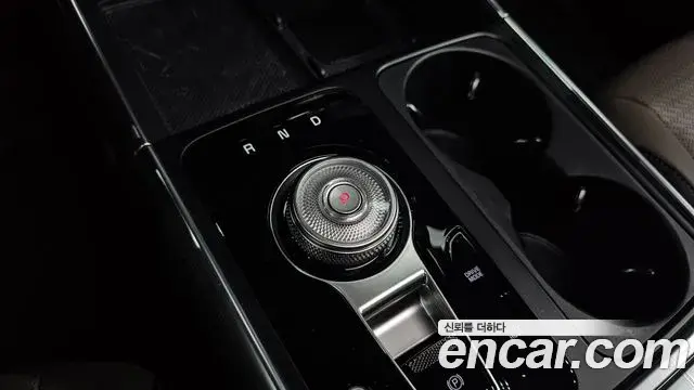 Kia Carnival 2024 — Photo 27/48