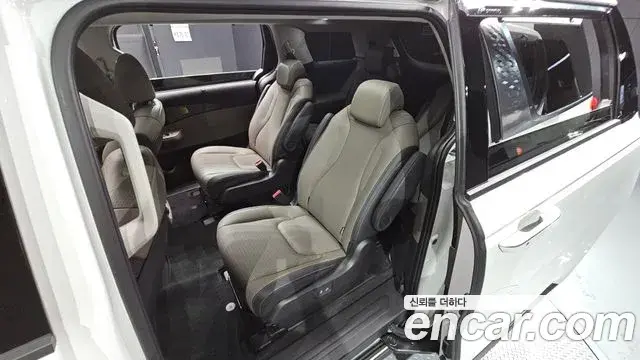 Kia Carnival 2024 — Photo 36/48