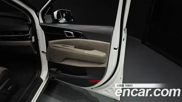 Kia Carnival 2024 — Photo 47/48