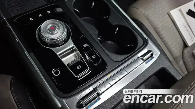 Kia Carnival 2024 — Photo 32/48