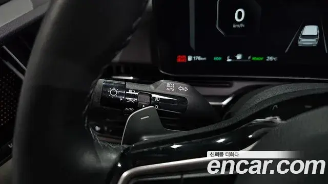 Kia Carnival 2024 — Photo 1/48