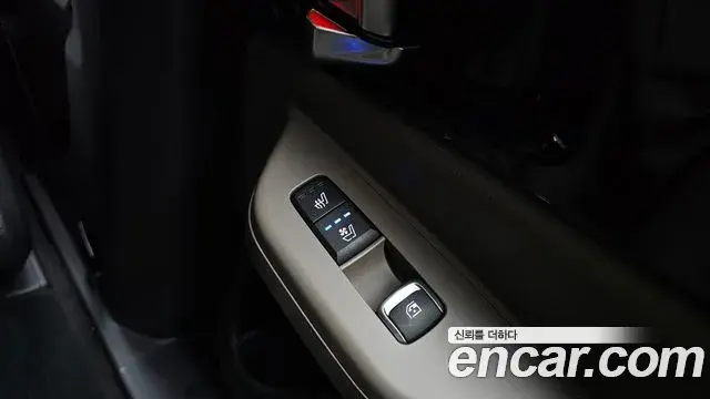 Kia Carnival 2024 — Photo 14/48