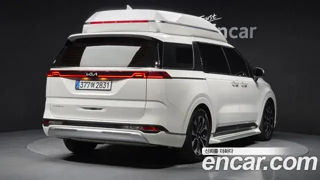 Kia Carnival 2022 — Photo 8/40