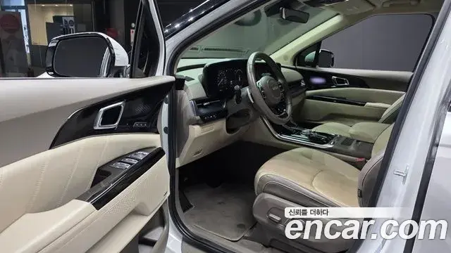 Kia Carnival 2022 — Photo 29/40