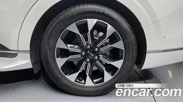 Kia Carnival 2022 — Photo 3/40