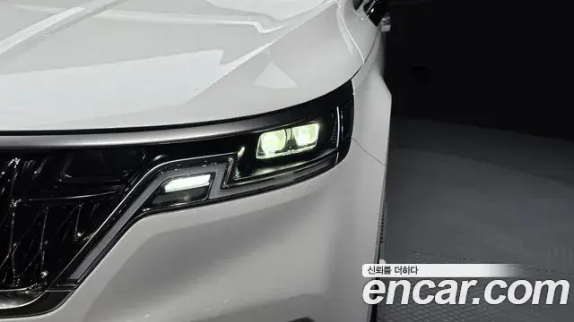 Kia Carnival 2022 — Photo 6/40