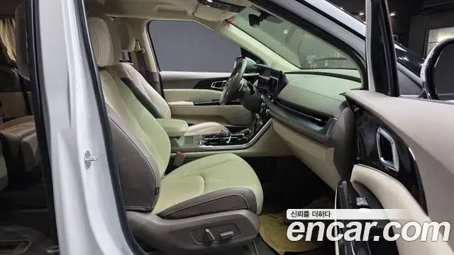 Kia Carnival 2022 — Photo 24/40
