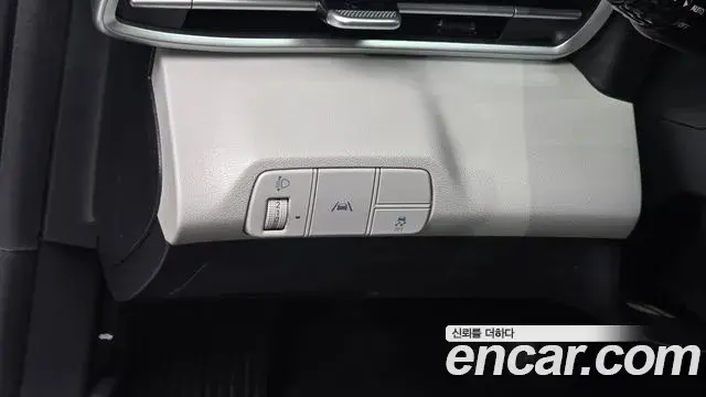 Hyundai The New Avante Hybrid 2020 — Photo 8/30