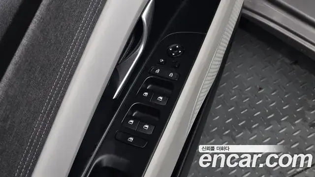Hyundai The New Avante Hybrid 2020 — Photo 21/30