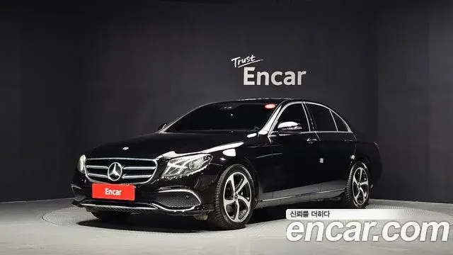 Mercedes-Benz E-Class 2019 — Фото 1/20