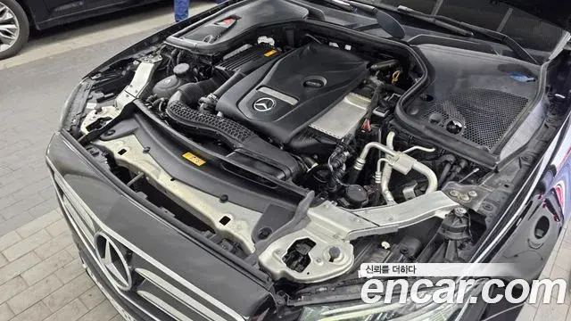 Mercedes-Benz E-Class 2019 — Фото 6/20
