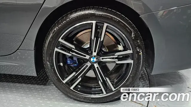 BMW 3 Series 2025 — ფოტო 15/33