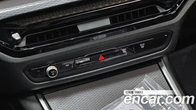 BMW 3 Series 2025 — ფოტო 14/33
