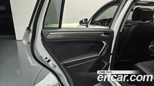 Volkswagen Tiguan Allspace 2024 — Şəkil 9/32